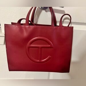 Medium Telfar Bag Oxblood